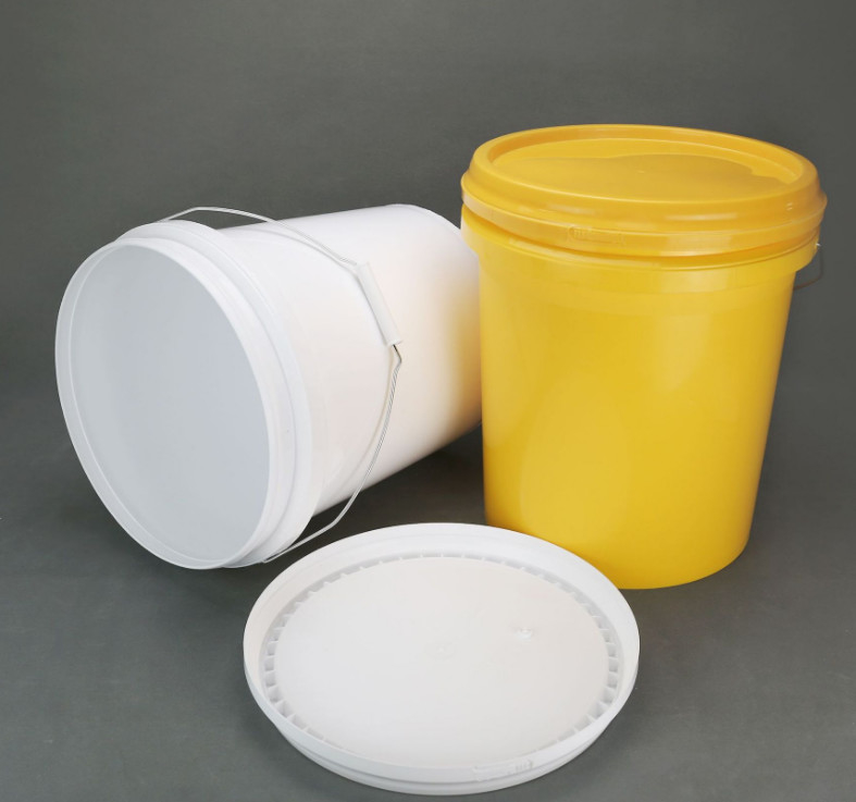 20L Snap On Lid دلو بلاستيكي قابل للتراص 15.5 ارتفاع 11.5 قطر تصميم أبيض قابل للتخصيص